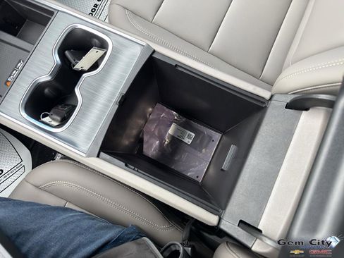 New 2026 GMC Acadia Elevation w/ Elevation Premium Package image 28