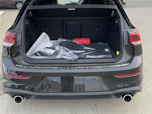 New 2026 Volkswagen GTI SE image 5