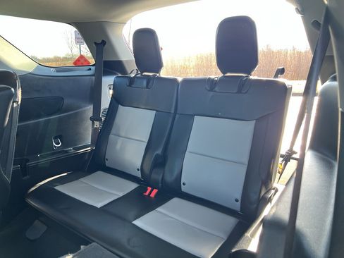 Used 2023 Ford Explorer XLT w/ Equipment Group 202A image 38