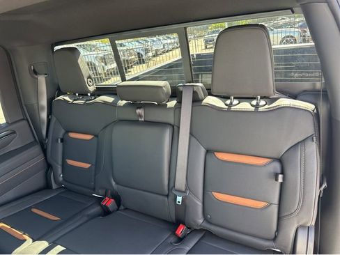 New 2026 GMC Sierra 2500 AT4 w/ AT4 Premium Plus Package image 4