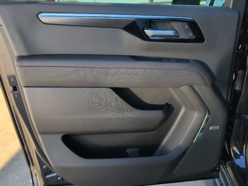 New 2026 Chevrolet Suburban RST w/ Comfort Package image 9