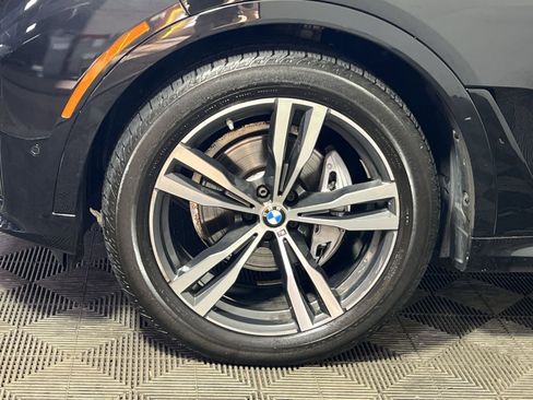 Used 2022 BMW X7 xDrive40i w/ M Sport Package image 12