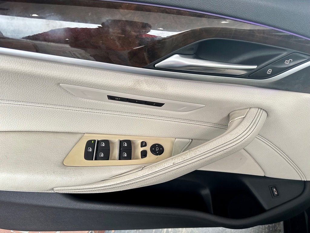 Used 2017 BMW 540i RWD image 30