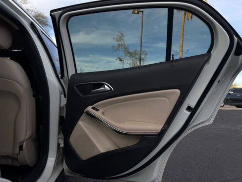 Used 2015 Mercedes-Benz GLA 250 4MATIC image 34