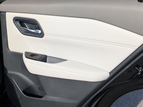 New 2026 Nissan Rogue SV image 30