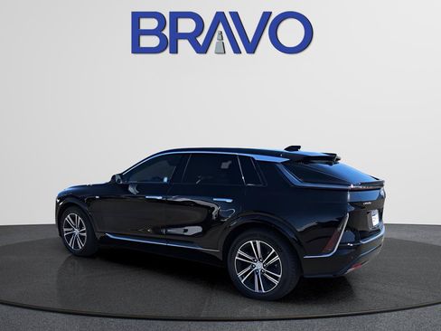 New 2024 Cadillac Lyriq Luxury RWD image 7