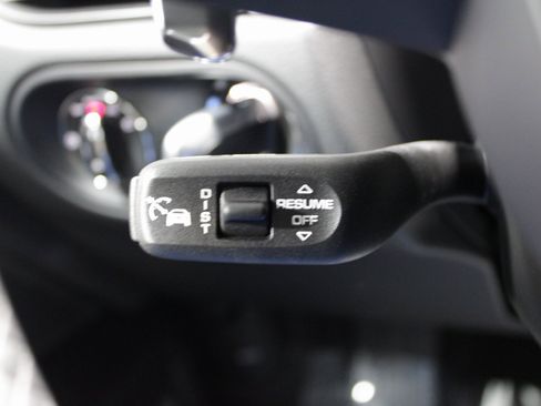 New 2026 Porsche Macan Turbo image 29