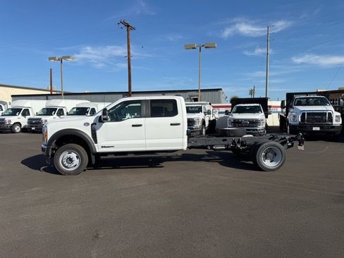 New 2026 Ford F550 4x4 Crew Cab image 4