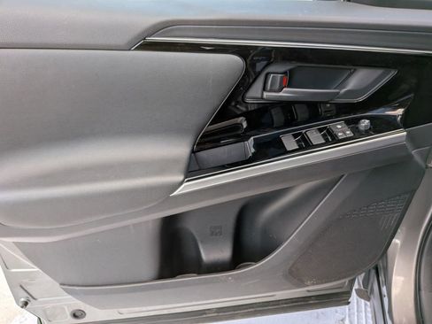 Used 2024 Toyota bZ4X XLE w/ Weather Package image 12