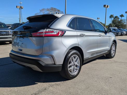 Used 2023 Ford Edge SEL image 4