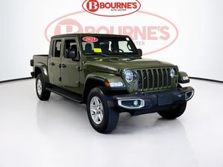 Used 2023 Jeep Gladiator Sport AWD/4WD video 1