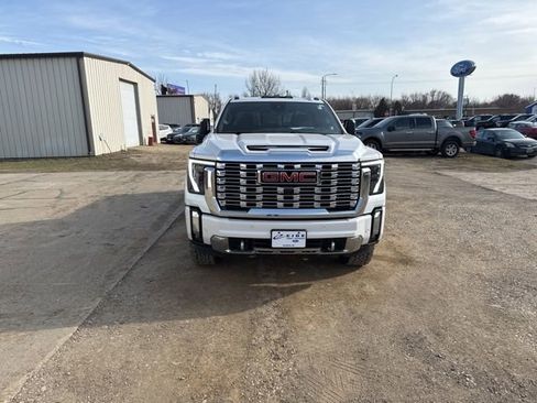Used 2024 GMC Sierra 2500 Denali w/ Denali Reserve Package image 2
