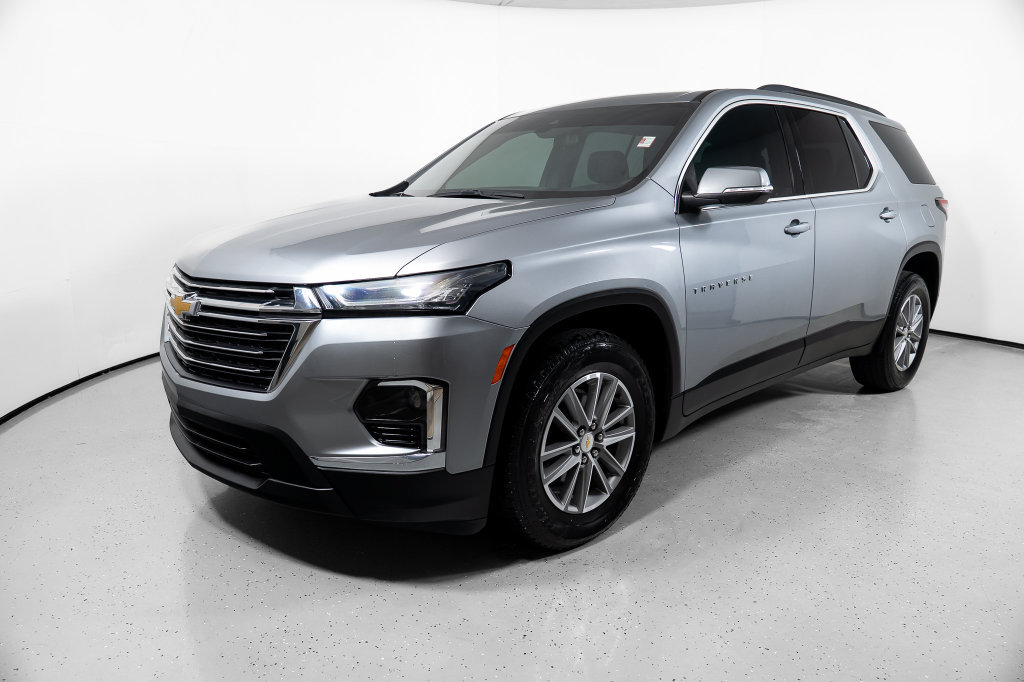 Used 2023 Chevrolet Traverse LT FWD image 16