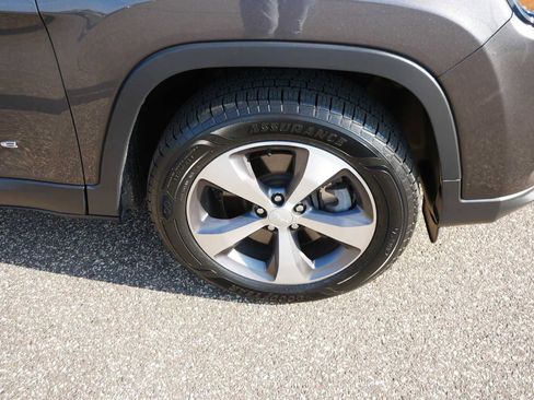 Used 2020 Jeep Cherokee Limited w/ Trailer Tow Group image 15