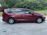 Used 2023 Chrysler Voyager LX image 4