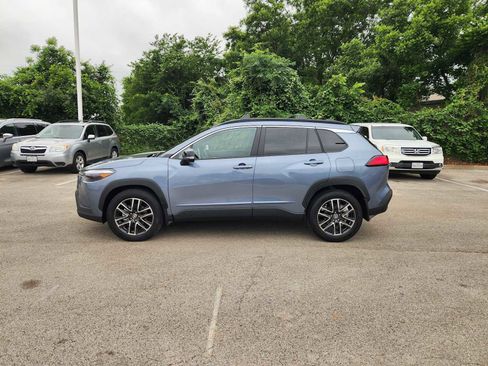 Used 2026 Toyota Corolla Cross XLE FWD image 4