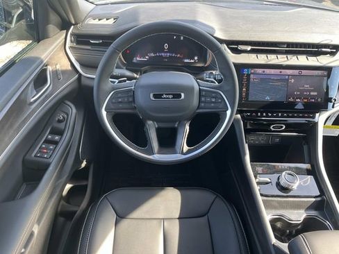 New 2026 Jeep Grand Cherokee Limited image 14