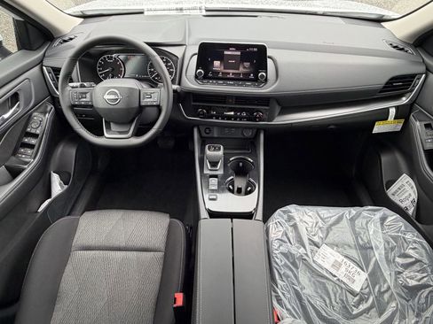 New 2026 Nissan Rogue SV FWD image 2
