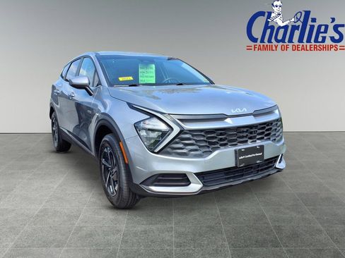 Certified 2023 Kia Sportage LX image 3