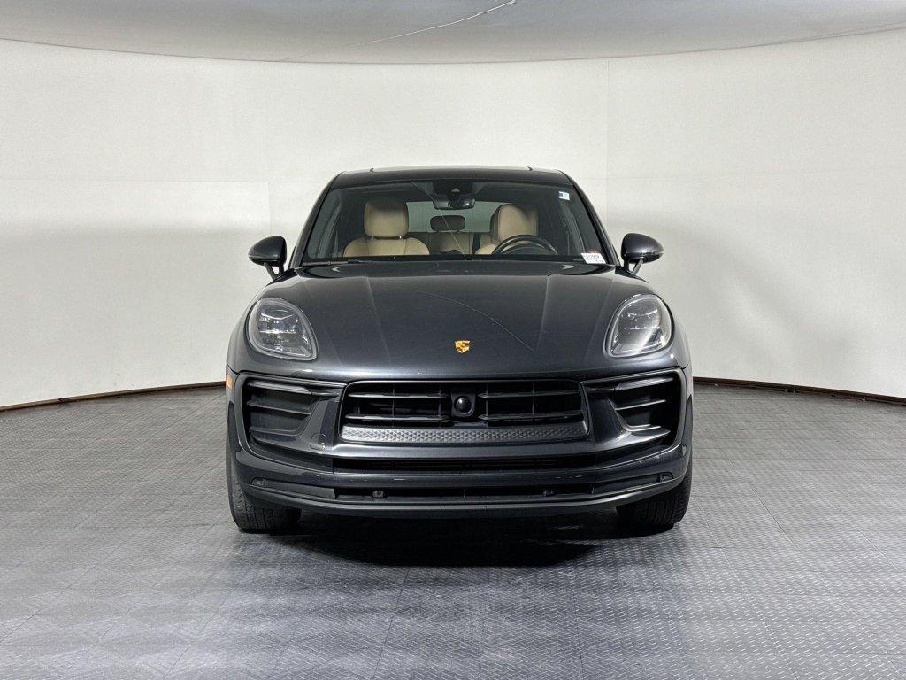 Certified 2023 Porsche Macan AWD/4WD image 10