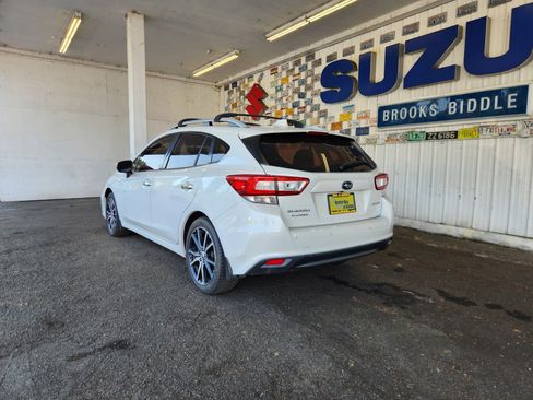 Used 2017 Subaru Impreza 2.0i Limited AWD/4WD image 5