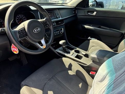 Used 2017 Kia Optima LX FWD image 4