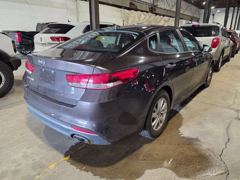 Used 2018 Kia Optima LX FWD image 2