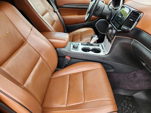 Used 2019 Jeep Grand Cherokee Summit AWD/4WD image 13