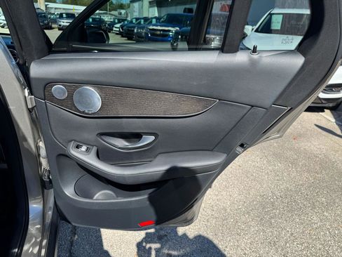 Used 2020 Mercedes-Benz GLC 300 4MATIC image 20