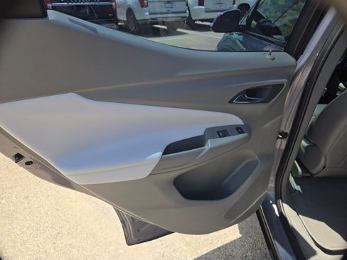 Used 2022 Chevrolet Bolt EUV Premier FWD image 14