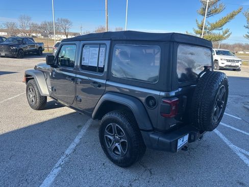 Used 2018 Jeep Wrangler Unlimited Sport S image 18