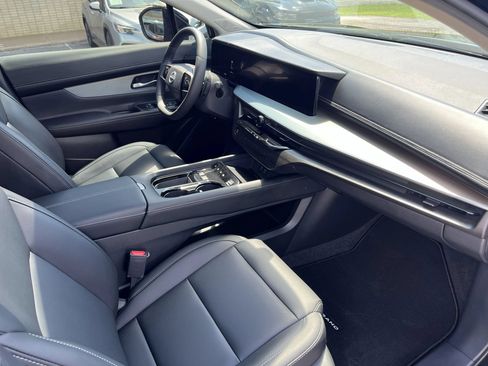 Used 2025 Nissan Murano SL AWD/4WD image 28