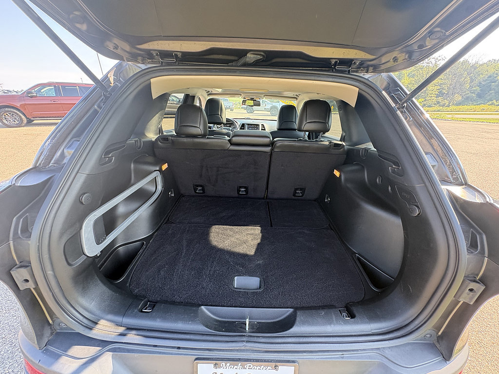 Used 2016 Jeep Cherokee Limited AWD/4WD image 15