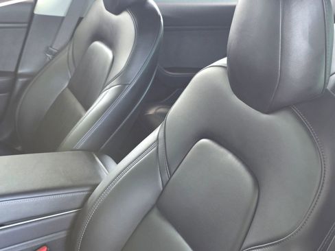 Used 2018 Tesla Model 3 Long Range image 26