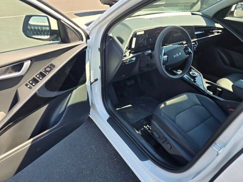 New 2026 Kia Niro Wind FWD image 19