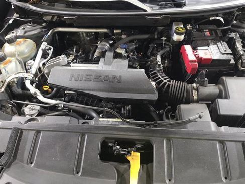 Used 2024 Nissan Rogue S image 7