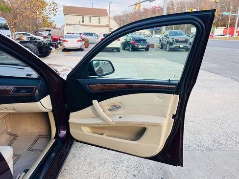 Used 2010 BMW 528i xDrive Sedan image 10