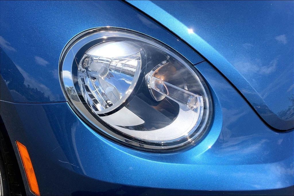 Used 2019 Volkswagen Beetle 2.0T SE FWD image 27