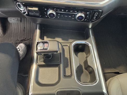 Used 2024 GMC Sierra 1500 SLT w/ SLT Premium Plus Package image 18