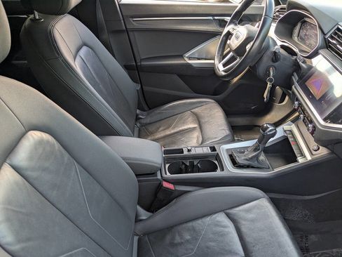 Used 2020 Audi Q3 2.0T Premium image 11