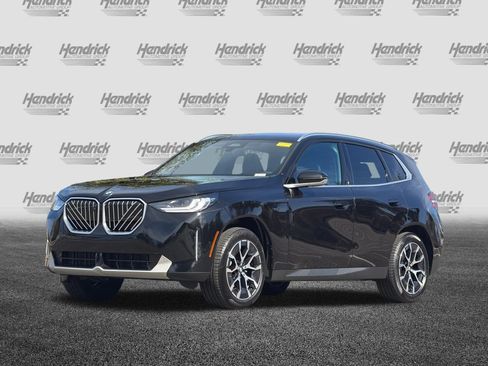 Used 2025 BMW X3 xDrive30i w/ Premium Package image 9