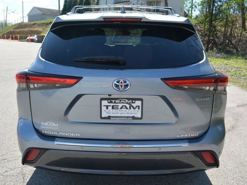 Used 2023 Toyota Highlander Limited AWD/4WD image 9