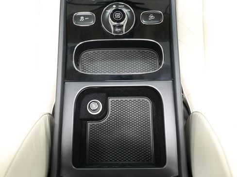 Used 2019 Bentley Bentayga AWD/4WD image 49