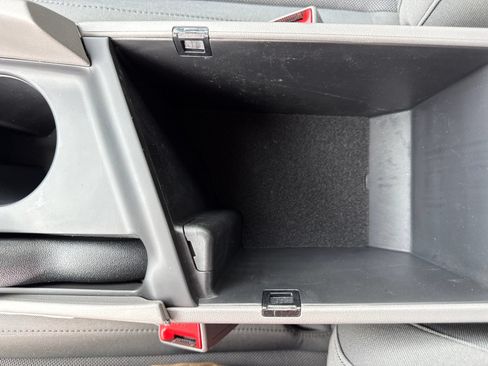 Certified 2025 Hyundai Elantra SE FWD image 23