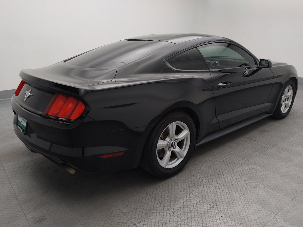 Used 2015 Ford Mustang Coupe RWD image 9