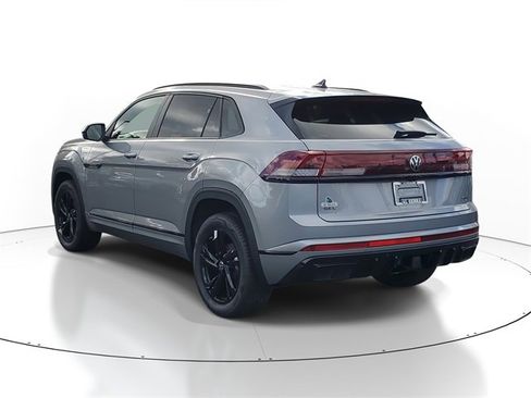 New 2026 Volkswagen Atlas Cross Sport SEL R-Line image 3