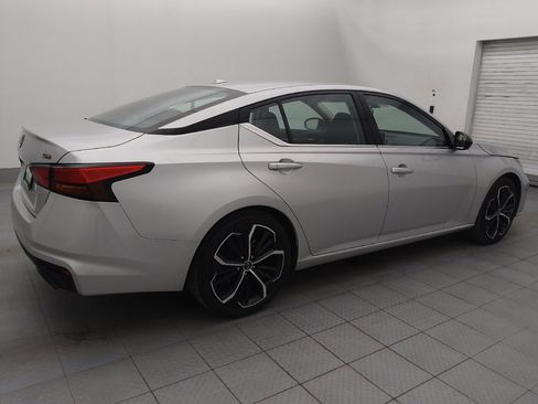 Used 2024 Nissan Altima 2.5 SR image 10