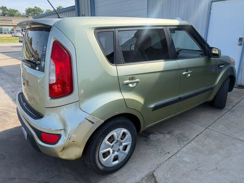 Used 2012 Kia Soul FWD image 8