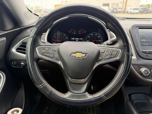 Used 2018 Chevrolet Malibu LS FWD image 12