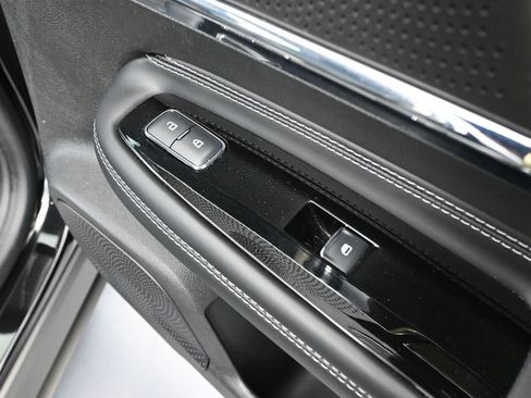 Used 2024 Lincoln Corsair AWD image 46